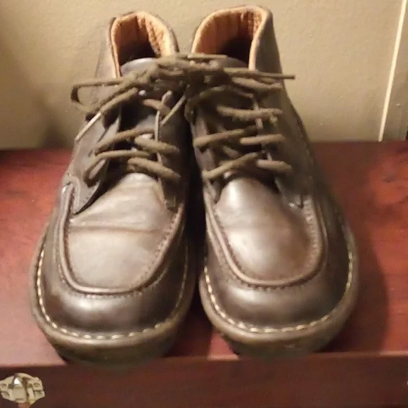 Airwalk | Shoes | Air Walk Leather Shoes Size 9 | Poshmark display picture 1